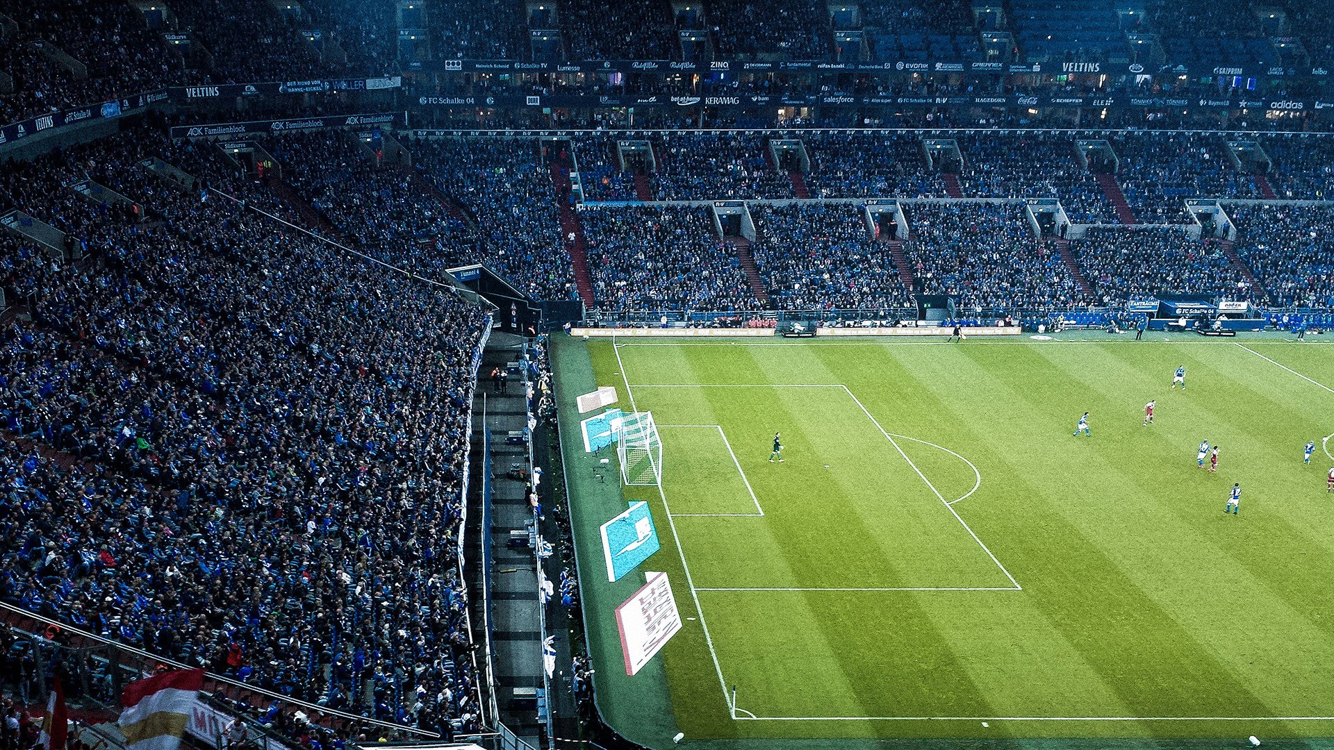 FB体育网页版-欧冠淘汰赛焦点战，里昂战术如何澳大利亚式压制对手