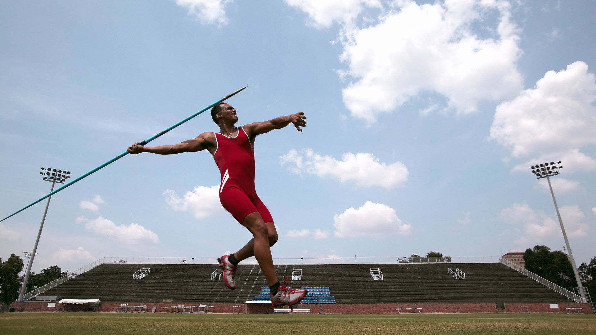 FB体育在线-当勇士打穿广东队，约基奇式统治力如何拉开不可逾越的差距