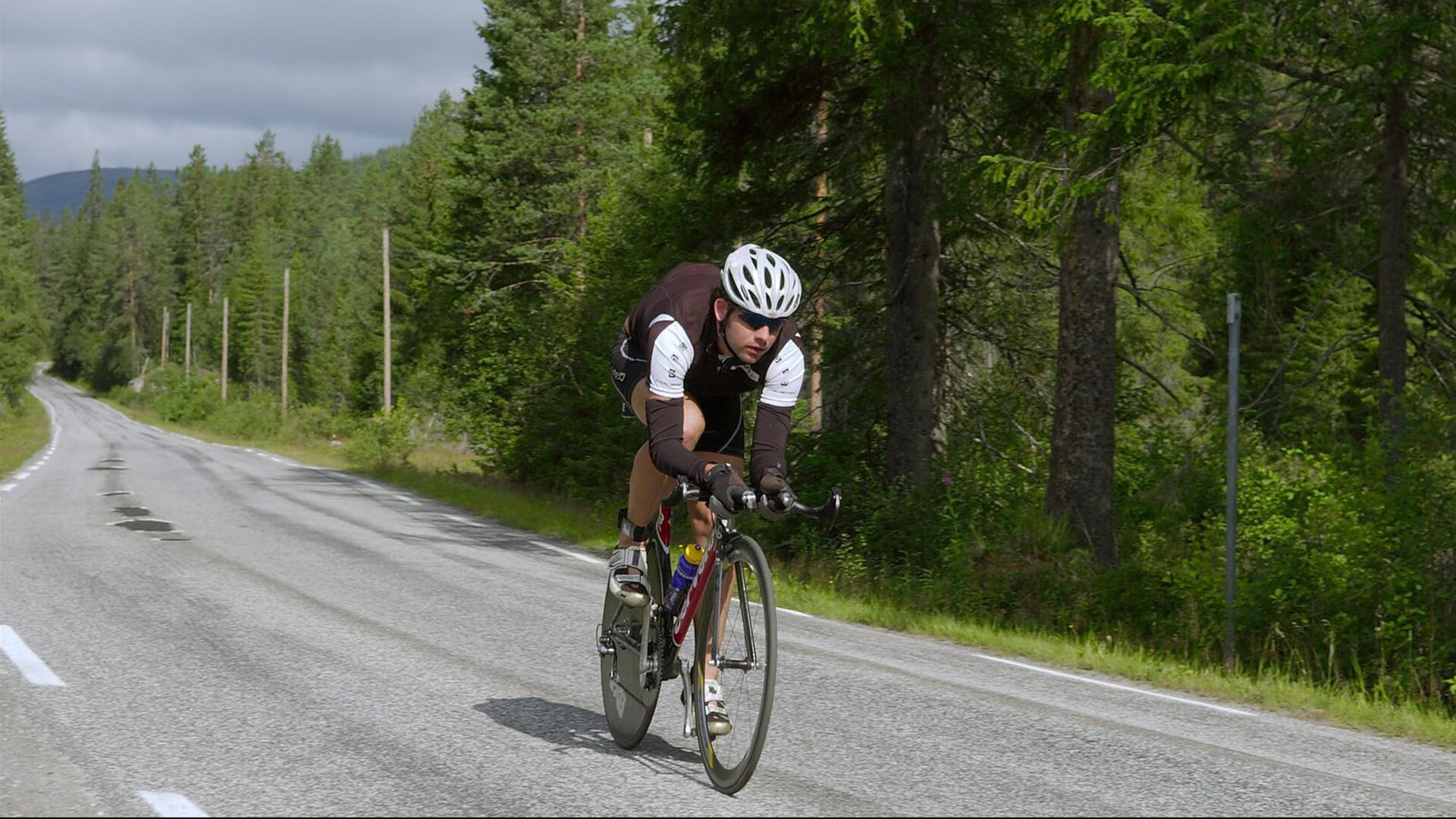 世界杯2026-加克波一锤定音征服诺坎普，巴萨血拼雷恩却难掩锋线之殇