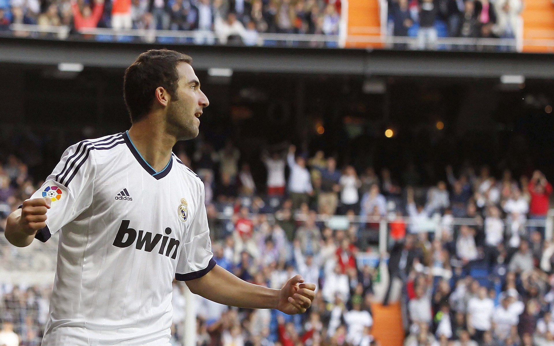 绝境之光，巴尔韦德终场神迹，皇马惊险逆转安哥拉